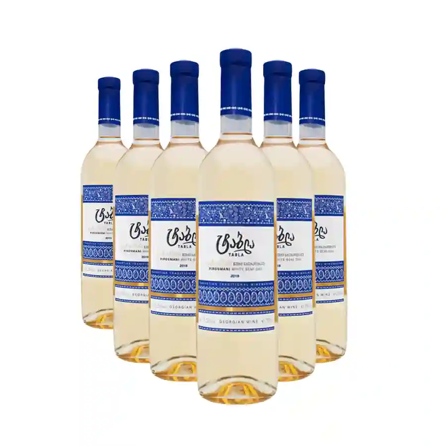 6x Tabla Pirosmani biele polosuché víno Šesť fliaš Tabla Pirosmani – gruzínskeho polosuchého bieleho vína s 12 % alkoholu z odrody Rkatsiteli, pomenovaného na počesť slávneho maliara Nikolaja Pirosmaniho. Plná a dlhotrvajúca chuť s vyváženou kyslosťou. Zásoba pre milovníkov suchšieho štýlu bielych vín. Šest lahví bílého polosuchého vína Tabla Pirosmani
