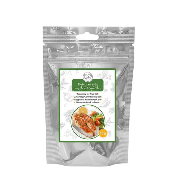 Balenie gruzínskeho korenia na ryby s obrázkom opečenej ryby a zeleninového šalátu, označené v niekoľkých jazykoch vrátane gruzínskeho a slovenčiny.